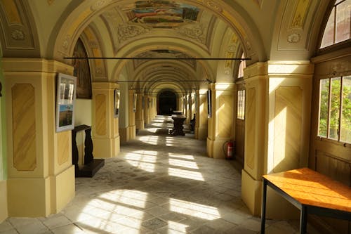 Kreuzgang im ehemaligen Kapuzinerkloster in Rumburk &ndash; &copy; hecht7 - stock.adobe.com