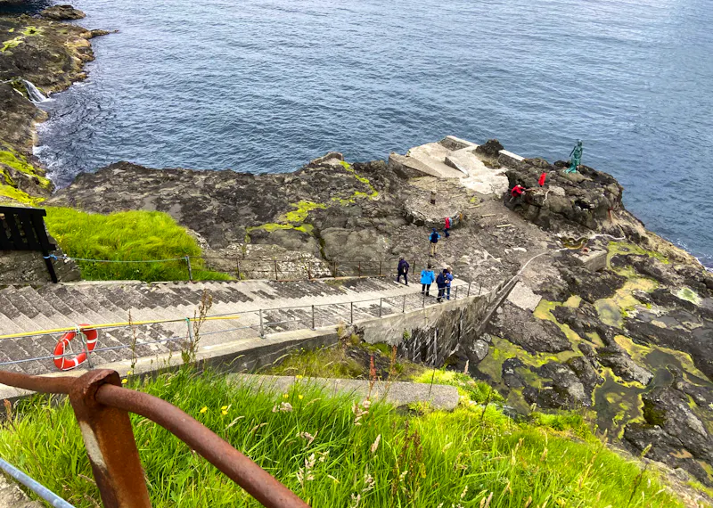 Robbenfrau bei Mikladalur auf der Färöer-Insel Kalsoy - &copy;Heike Wagner - Eberhardt TRAVEL