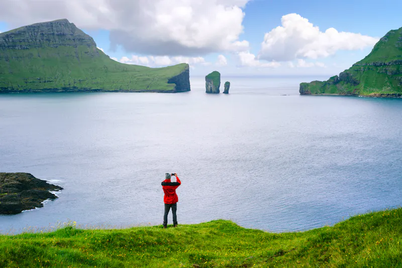 Blick auf Tindholmur - Färöer-Insel Vagar  - &copy;Oleksandr Kotenko - stock.adobe.com