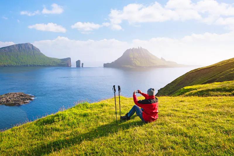 Blick auf Tindholmur - Färöer-Insel Vagar  - &copy;Oleksandr Kotenko - stock.adobe.com