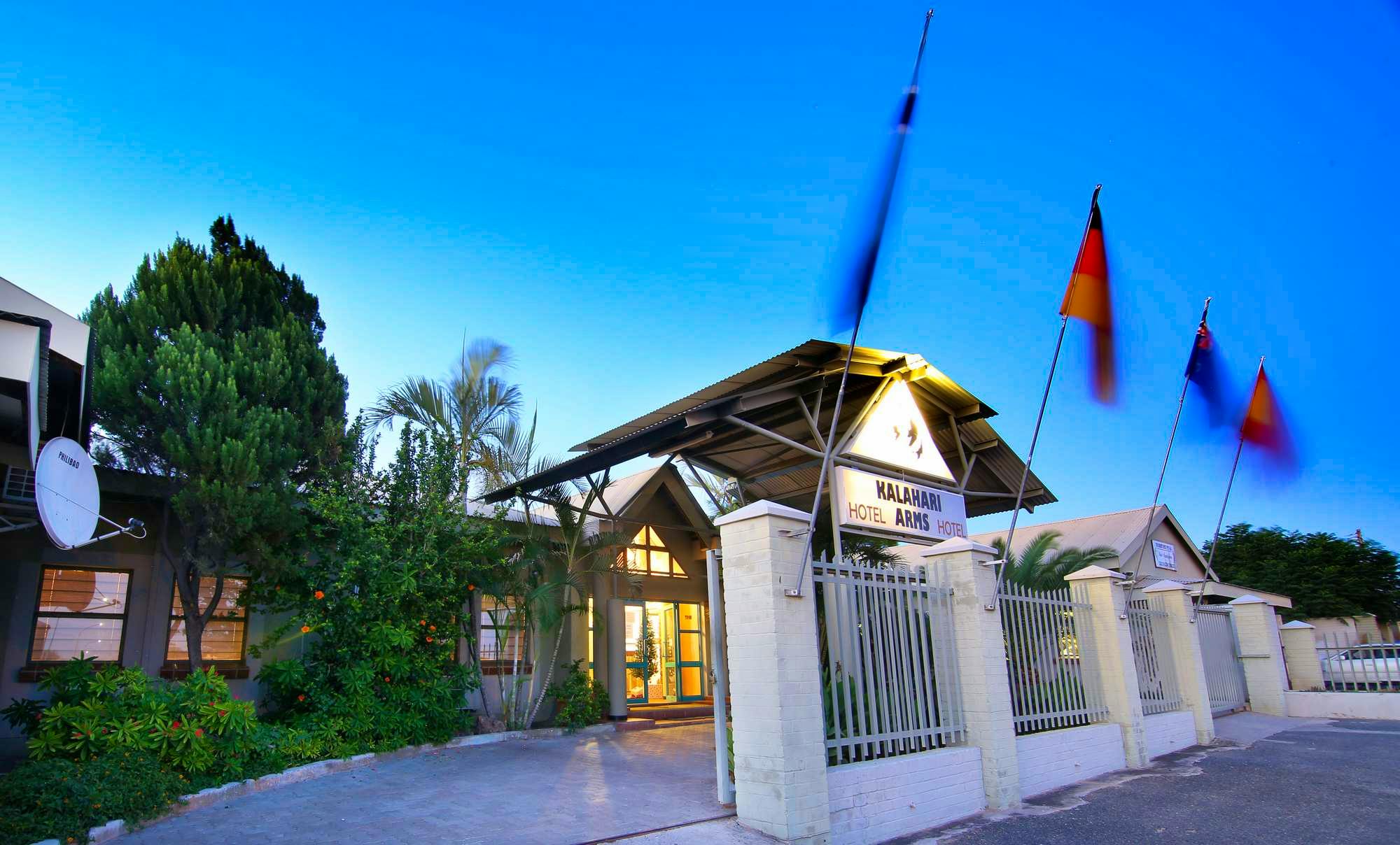 Kalahari Arms Hotel - Hoteleingang&nbsp;&ndash;&nbsp;&copy;&nbsp;Kalahari Arms Hotel