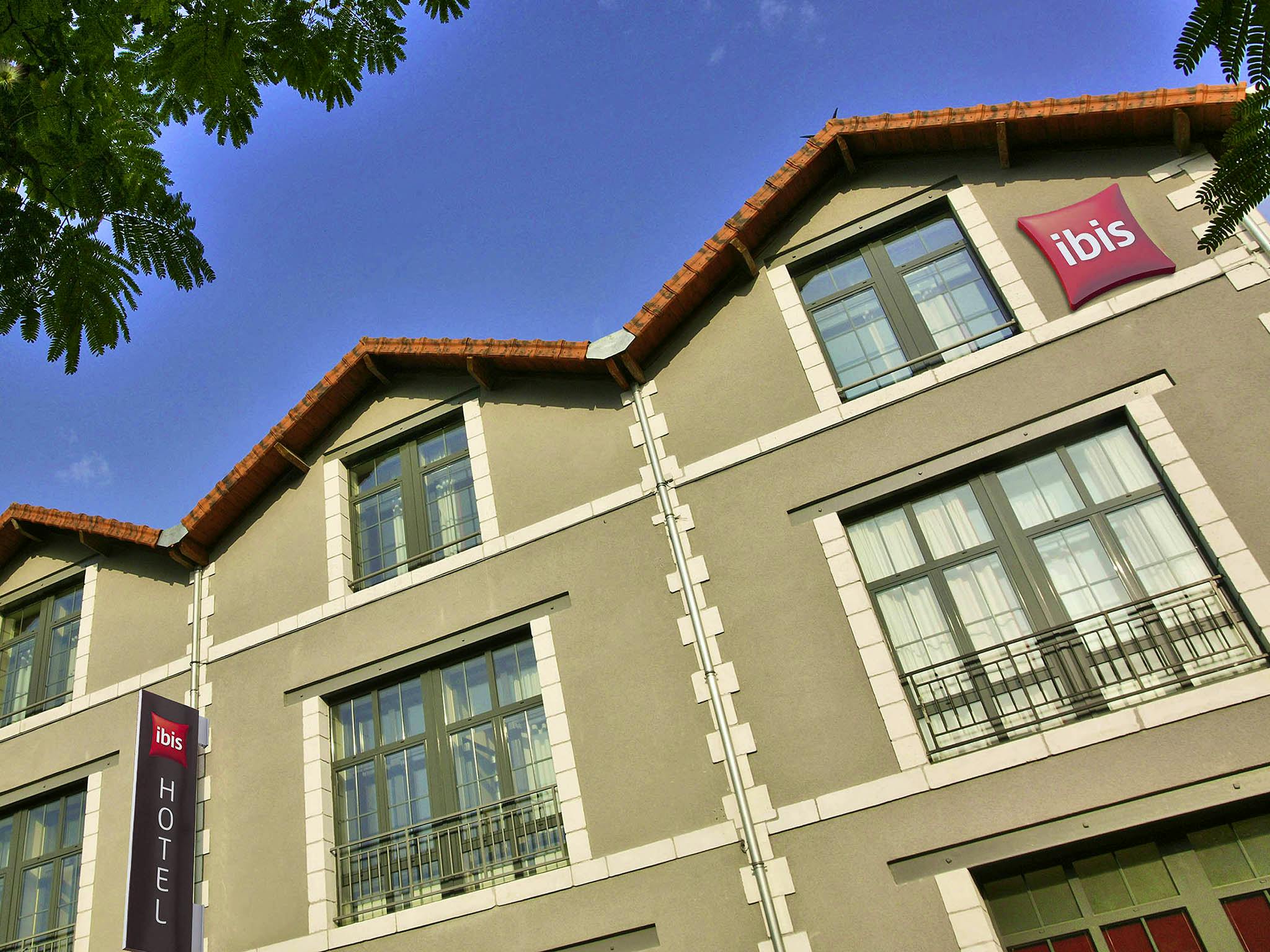 Hotel ibis Sarlat in Sarlat-la-Caneda, Frankreich - Hotel von außen &nbsp;&ndash;&nbsp;&copy;&nbsp;Hotel ibis Sarlat