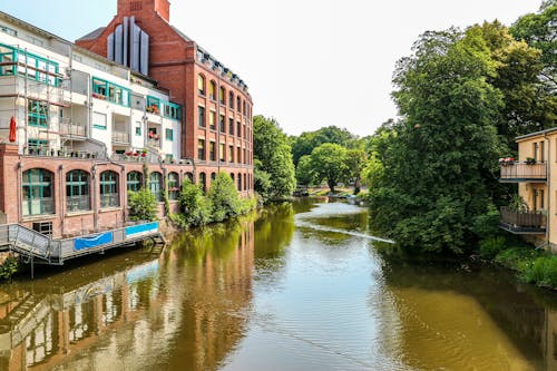 Wasserstadt Leipzig - Karl-Heine-Kanal  &ndash; &copy; 2199_de - stock.adobe.com