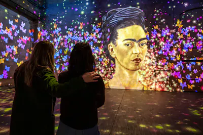 R-15 Leipzig &ndash; Frida Kahlo im Kunstkraftwerk &ndash; Klein Venedig 