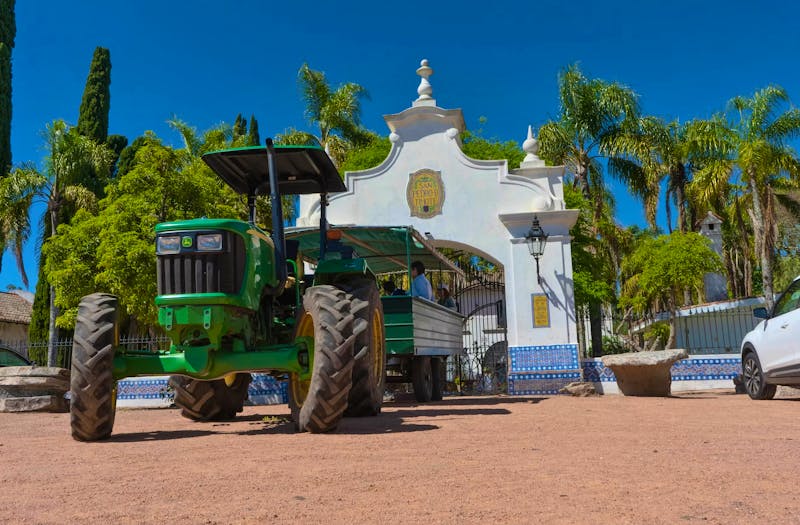 Traktorfahrt - &copy;San Pedro de Timote Hotel del Campo