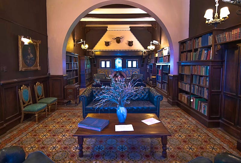 Die Hausbibliothek im Hotel San Pedro de Timote - &copy;San Pedro de Timote Hotel del Campo