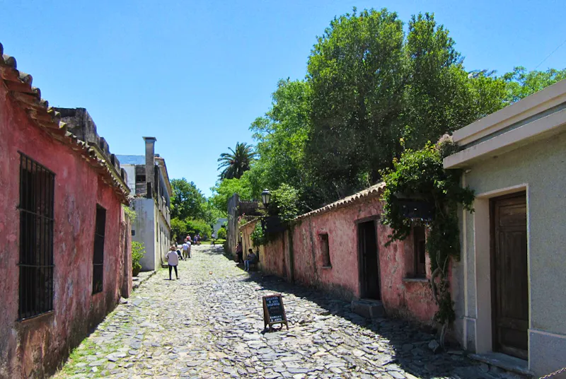 Die kopfsteingepflasterten Gassen in Colonia de Sacramento - &copy;Francisco Javier Burgos Gutierrez