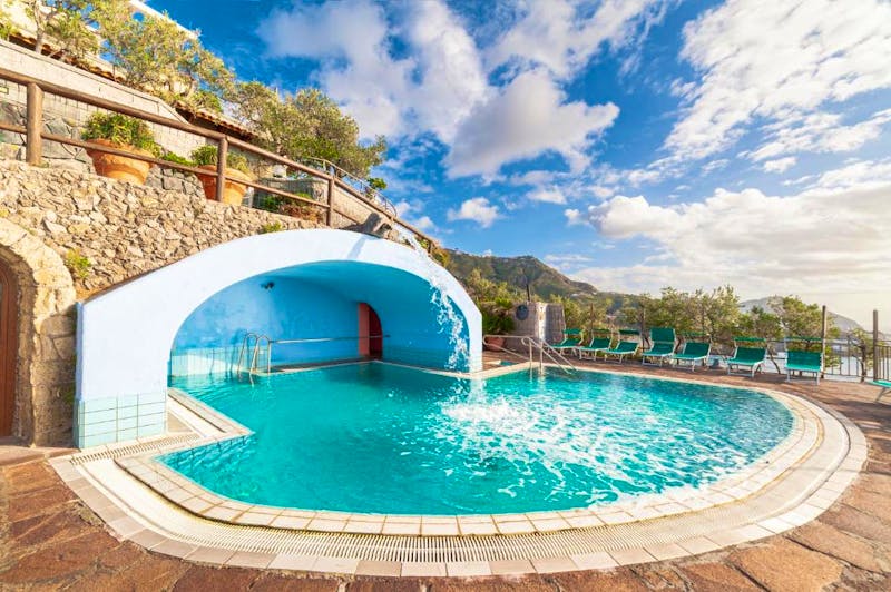 Außenthermalpool im Punta Chiarito Resort &ndash; &copy;Punta Chiarito Resort