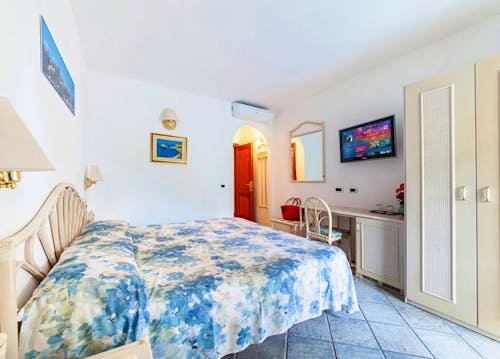 Zimmerbeispiel im Punta Chiarito Resort &ndash; &copy; Punta Chiarito Resort