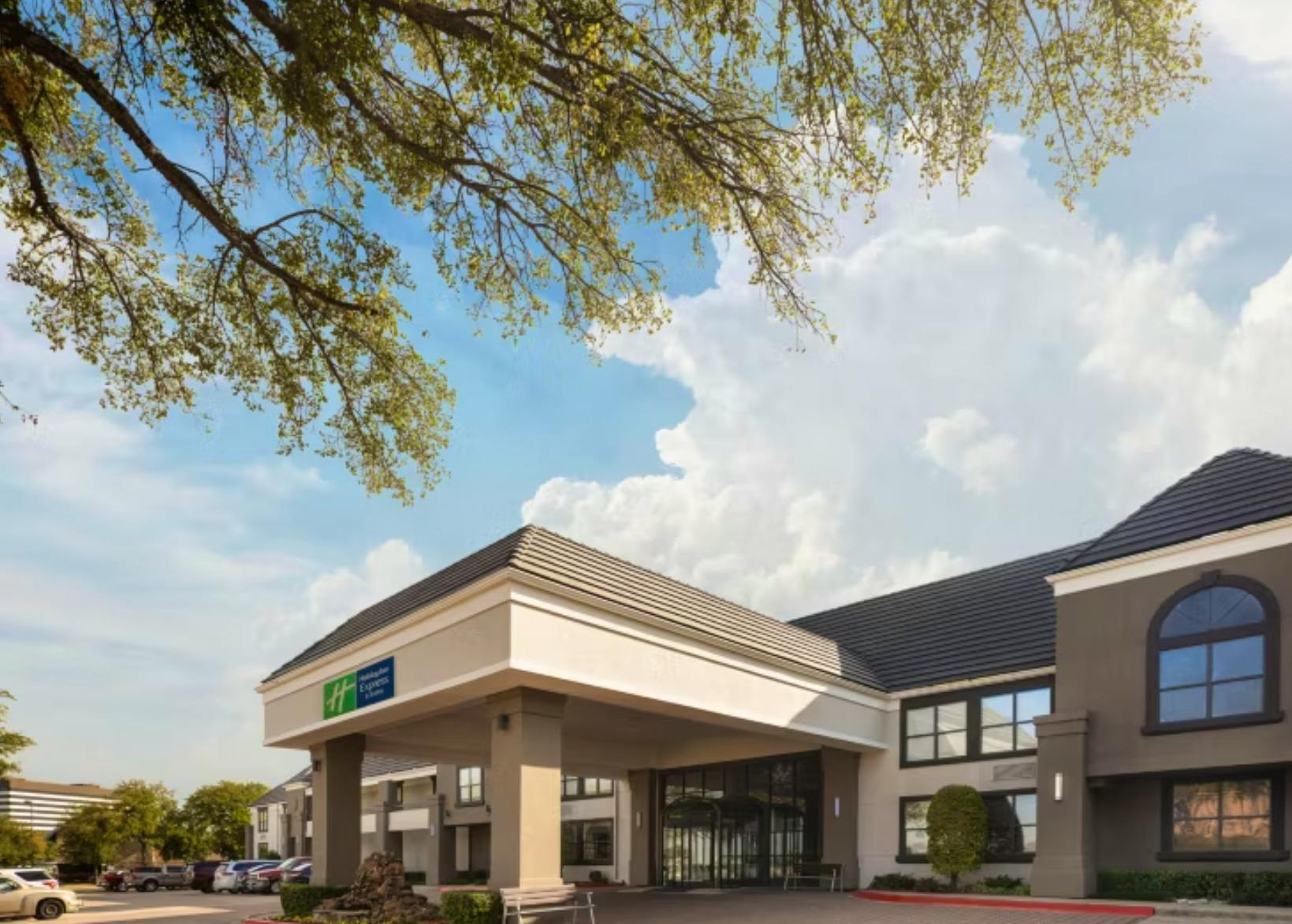 Holiday Inn Express & Suites Irving DFW Airport North, an IHG Hotel - Hoteleingang&nbsp;&ndash;&nbsp;&copy;&nbsp;Holiday Inn Express & Suites Irving DFW Airport North, an IHG Hotel