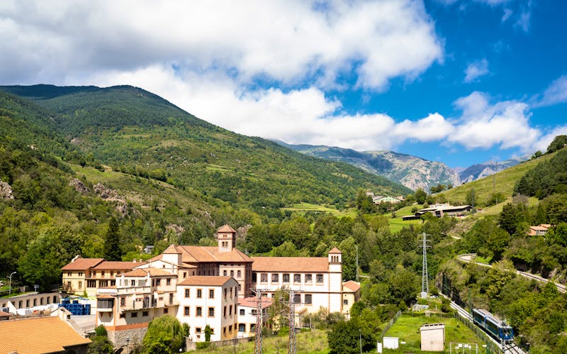 Ribes de Freser - Zahnradbahn ins Vall de Nuria - &copy;David - stock.adobe.com