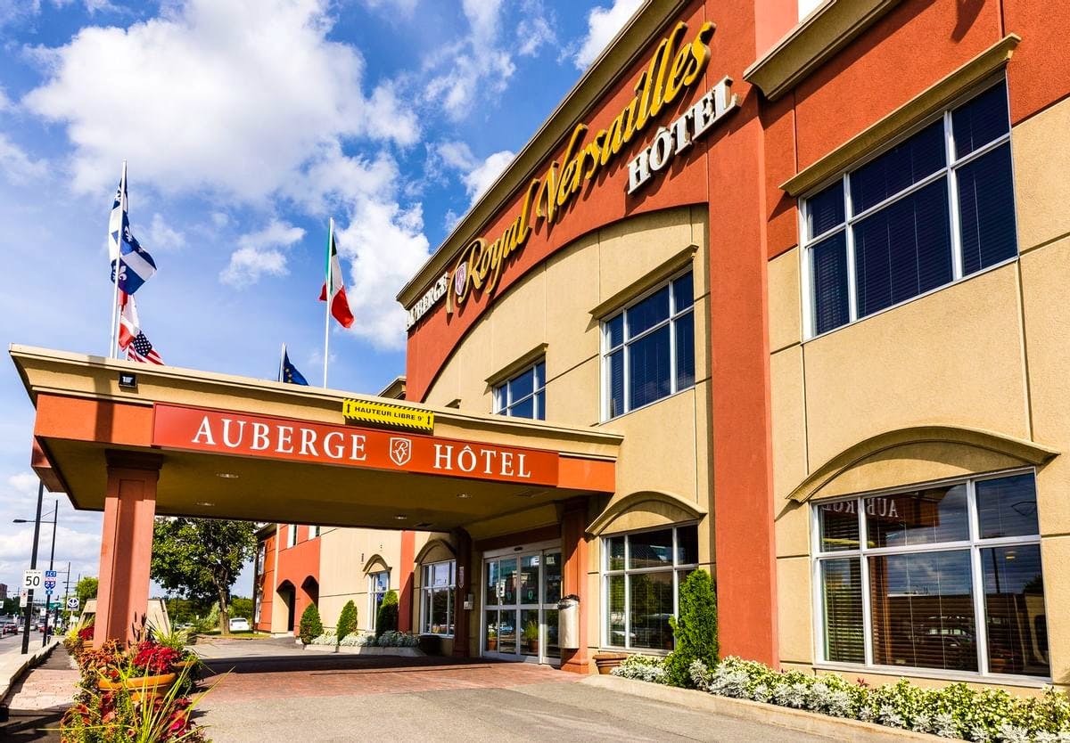 Auberge Royal Versailles - Hoteleingang&nbsp;&ndash;&nbsp;&copy;&nbsp;Auberge Royal Versailles