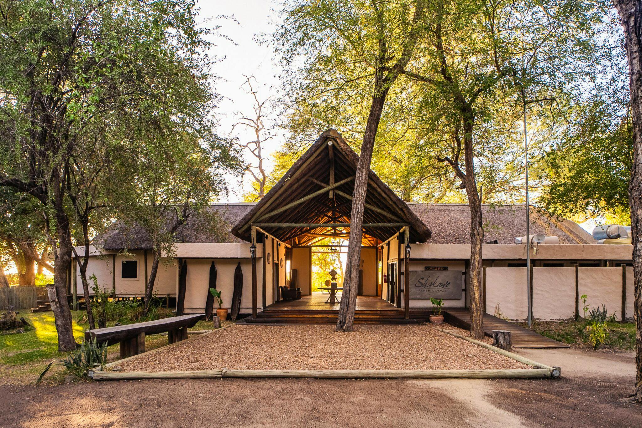 Shakawe River lodge , Botswana in Shakawe, Botswana - Hauptgebäude &nbsp;&ndash;&nbsp;&copy;&nbsp;Shakawe River lodge , Botswana