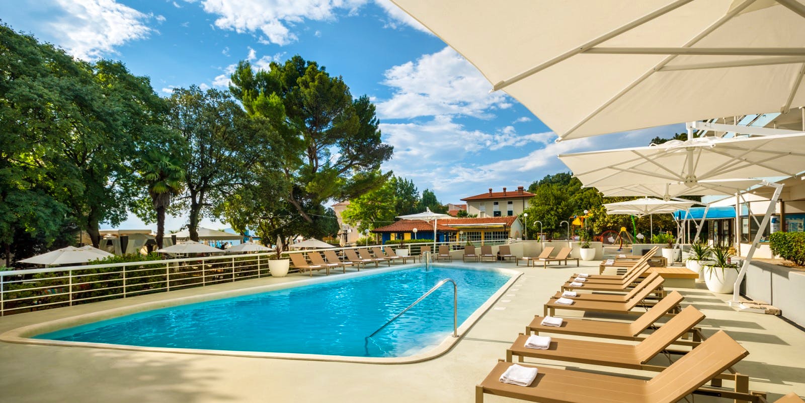 Hotel Marina - Außenpool&nbsp;&ndash;&nbsp;&copy;&nbsp;Hotel Marina in Mošćenička Draga