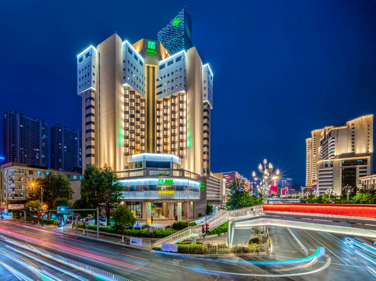 Holiday Inn Kunming City Center in Kunming, China - Hotel von außen &nbsp;&ndash;&nbsp;&copy;&nbsp;Holiday Inn Kunming City Center