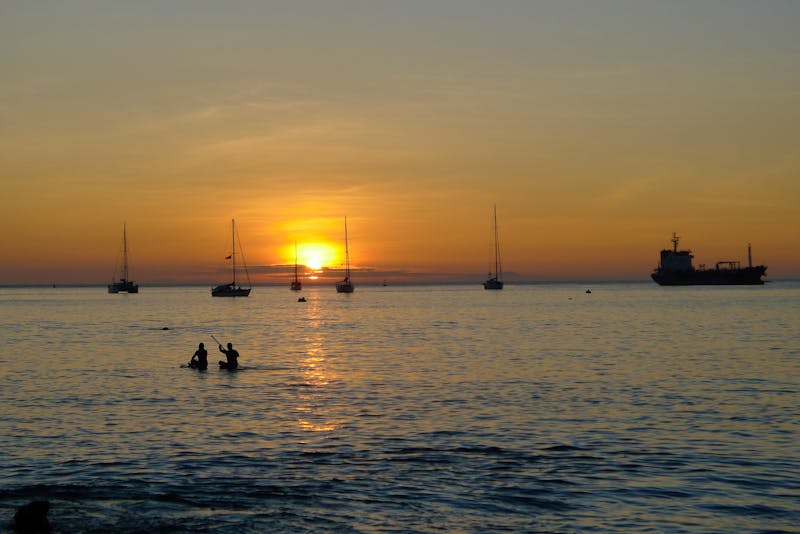 Sonnenuntergang über den Meer auf Santa Cruz  - &copy;Pawel - stock.adobe.com