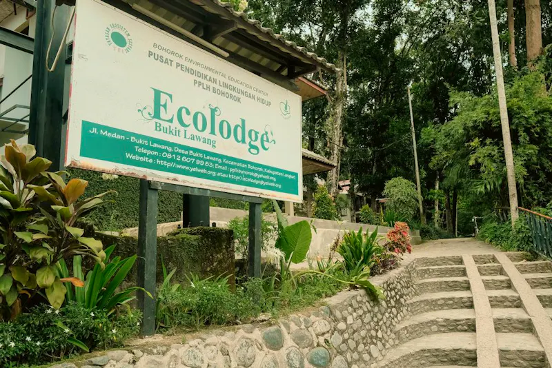 Ecolodge Bukit Lawang Cottages in Indonesien - Hotelanalge von außen  - &copy;Ecolodge Bukit Lawang Cottages