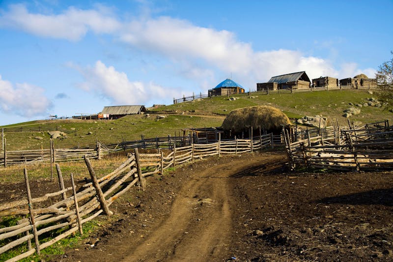 Dorf Baihaba in Xinjiang (China) - &copy;Best View Stock - stock.adobe.com