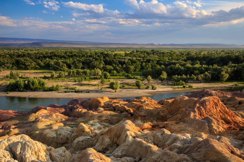 Farbiger Strand in Xinjiang, China - &copy;Cedar - stock.adobe.com