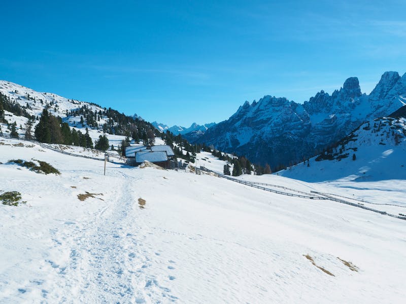  Winterwanderung in den Dolomiten - &copy;Ina Ludwig - stock.adobe.com