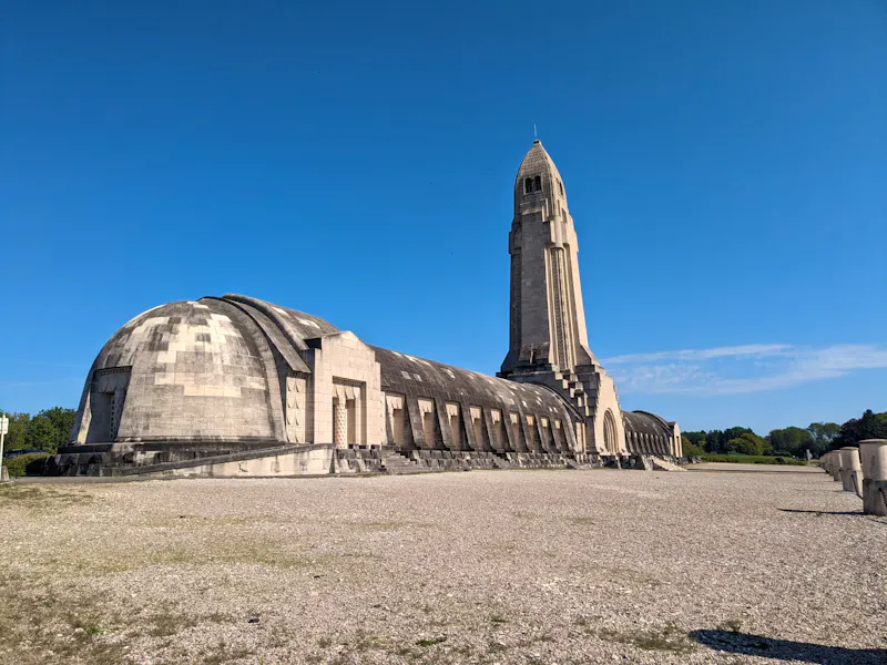 Verdun,Beinhaus (Ossuaire) auf den Schlachtfeldern - &copy;Dr. Michael Krause - Eberhardt TRAVEL
