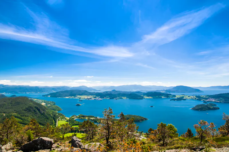 Kvinnheradsfjord in Norwegen - &copy;streetflash - stock.adobe.com