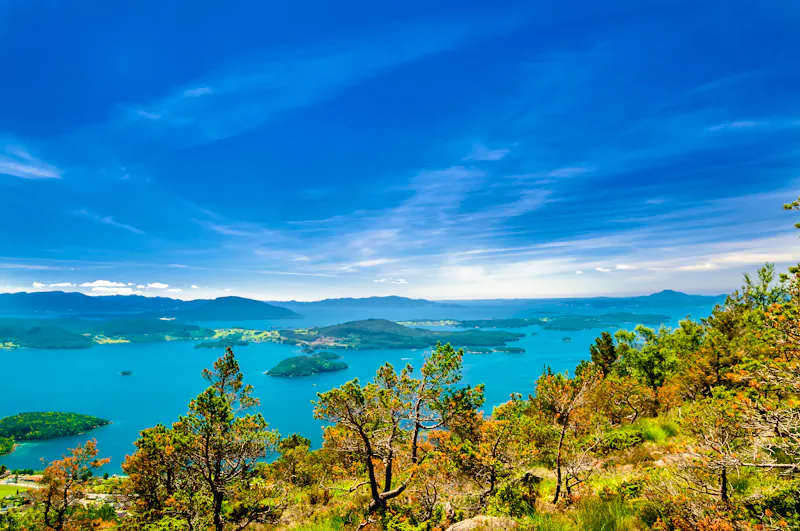 Kvinnheradsfjord in Norwegen - &copy;streetflash - stock.adobe.com