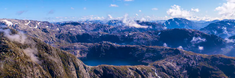 Rosendal in Norwegen - &copy;KRNO - stock.adobe.com