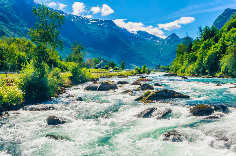 Olden in Norwegen - &copy;Nikolai Korzhov - stock.adobe.com