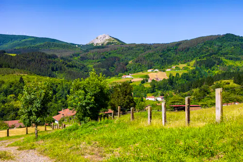 Das Elgea-Massiv dominiert im Naturpark Aizkorri-Aratz &ndash; &copy; Ldgfr Photos - stock.adobe.com