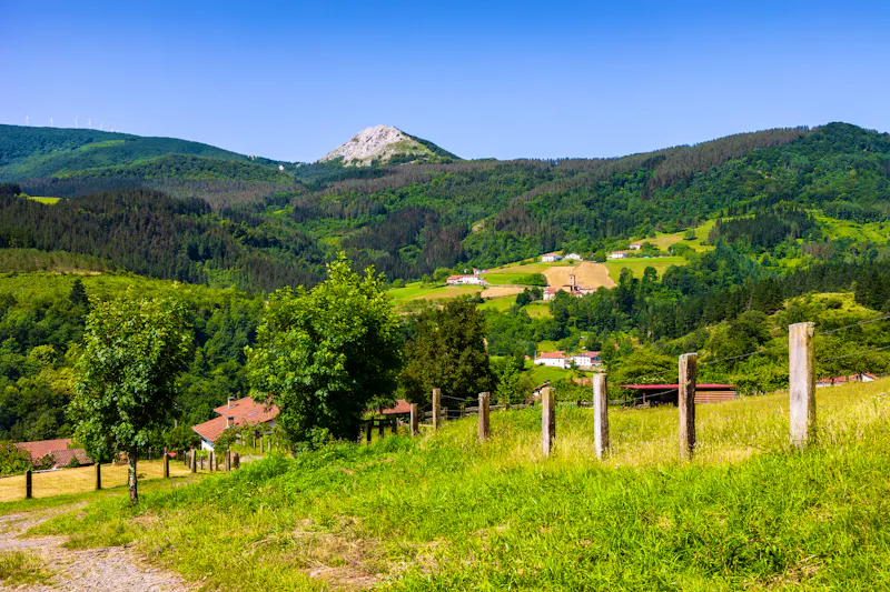 Das Elgea-Massiv dominiert im Naturpark Aizkorri-Aratz - &copy;Ldgfr Photos - stock.adobe.com