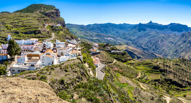 Bergdorf Artenara und der Roque Nublo auf Gran Canaria - &copy;estivillml - stock.adobe.com