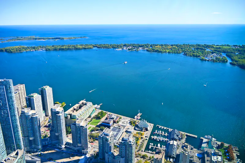 Blick vom CN Tower auf den Ontario-See - &copy;Franziska Barthel - Eberhardt TRAVEL