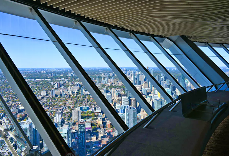 Im CN Tower in Toronto - &copy;Franziska Barthel - Eberhardt TRAVEL