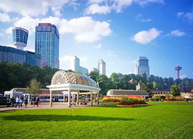 Stadt Niagara Falls - &copy;Marieta Beck - Eberhardt TRAVEL