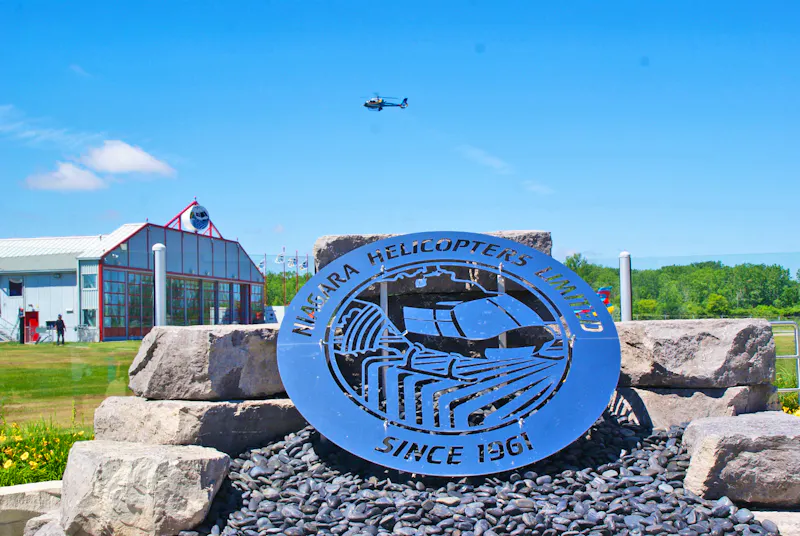 Helikopter-Basis an den Niagara-Fällen - &copy;Susanne Schirmann - Eberhardt TRAVEL