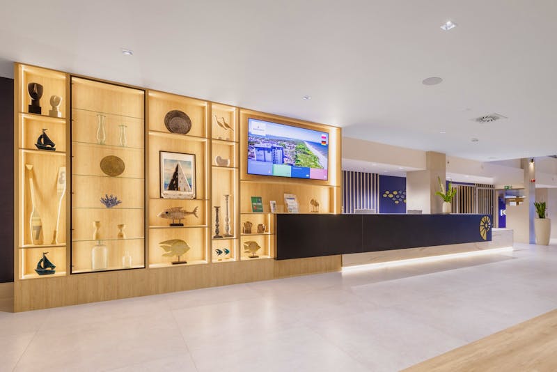 Rezeption im Hotel Porta Mare Active & Spa Resort &ndash; &copy;IdeaSpa 