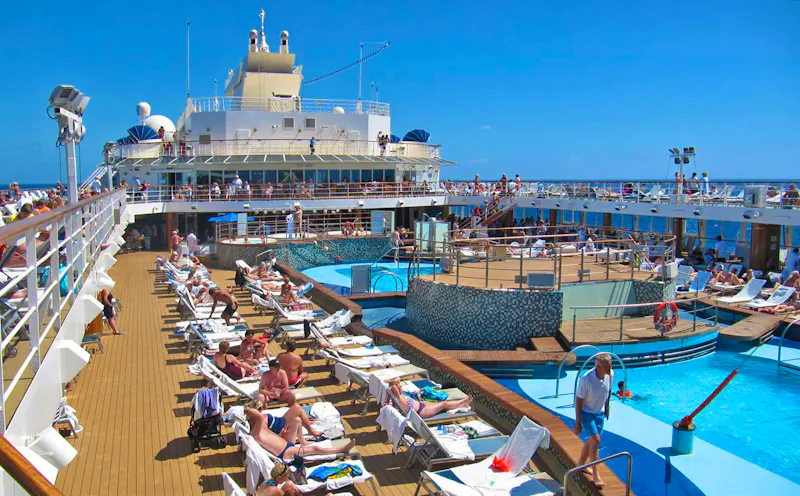 Mein Schiff 1 - Pooldeck - &copy;Annette Weise - Eberhardt TRAVEL