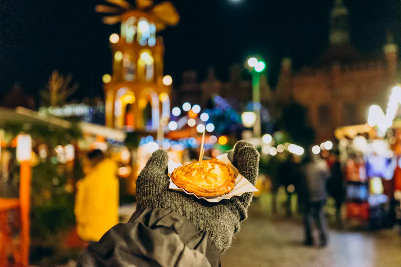 Geräucherter Oscypek-Käse auf dem Weihnachtsmarkt in Swinemünde - &copy;Bohdana - stock.adobe.com