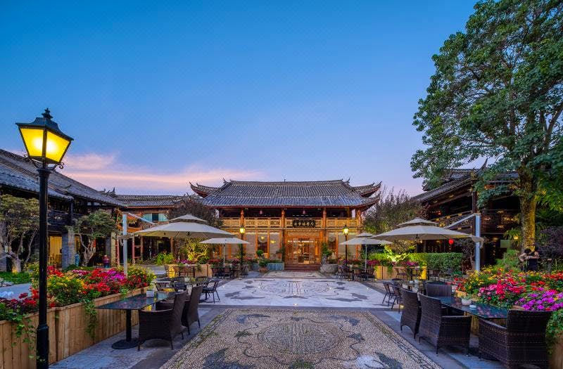 Doof Resort Hotel in Lijiang, China - Hotelanlage &nbsp;&ndash;&nbsp;&copy;&nbsp;Doof Resort Hotel