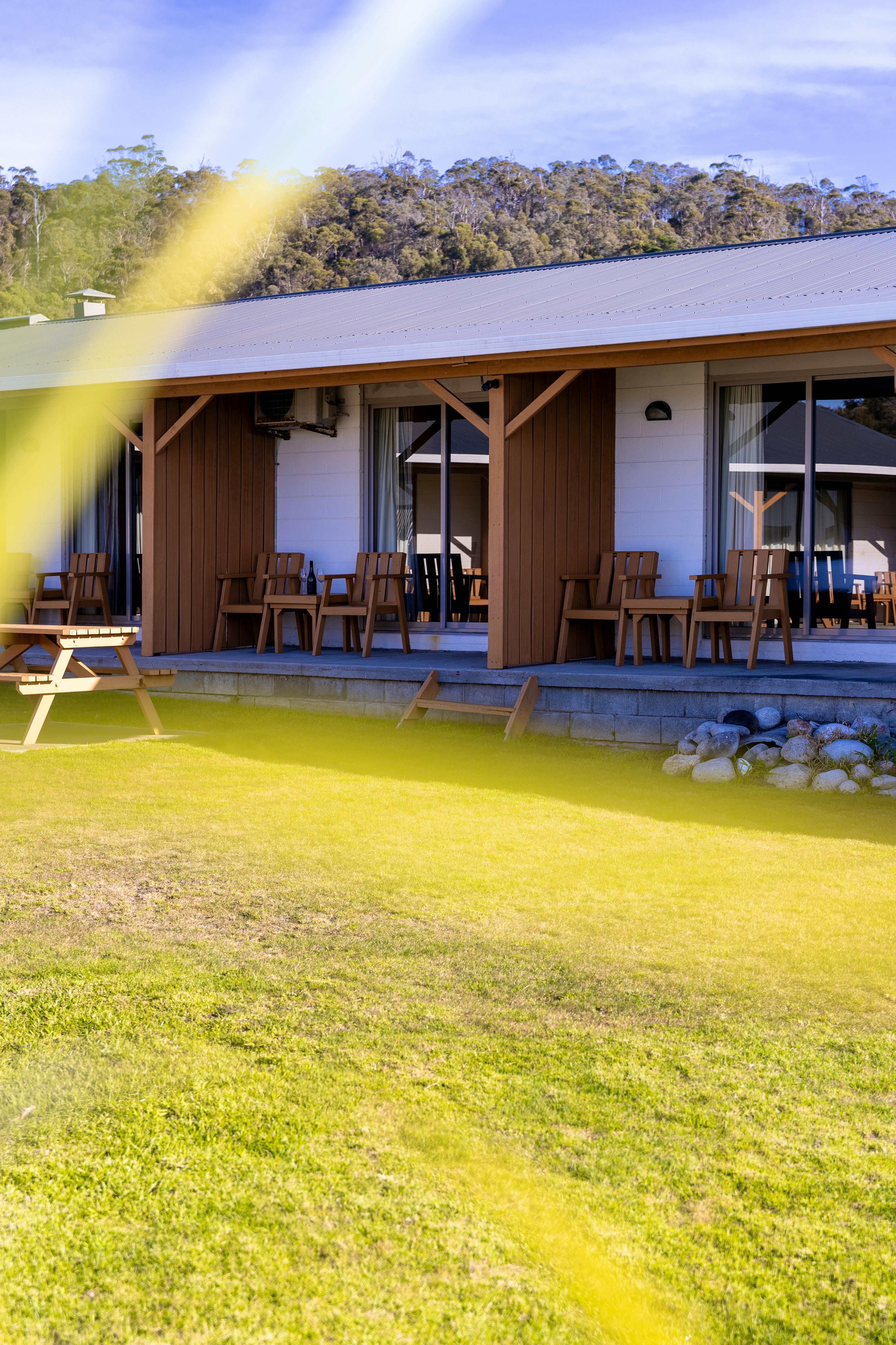 Beachfront Bicheno Hotel in Bicheno, Australien - Hotel von außen &nbsp;&ndash;&nbsp;&copy;&nbsp;Beachfront Bicheno Hotel