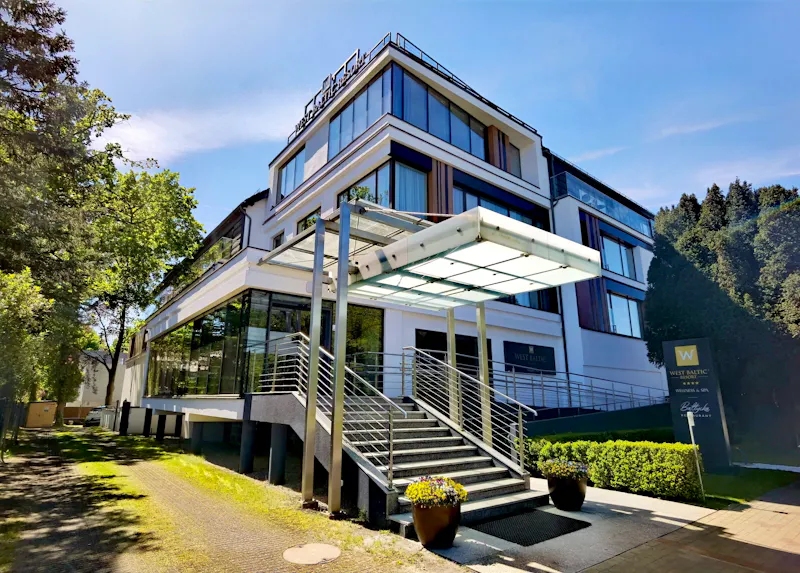 Fassade im West Baltic Resort &ndash; &copy;IdeaSpa Travel
