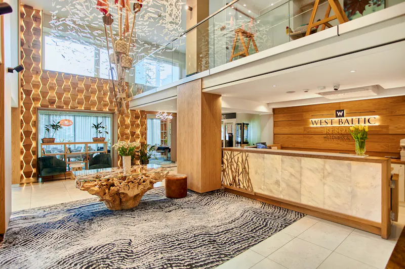Rezeption im West Baltic Resort &ndash; &copy;IdeaSpa Travel