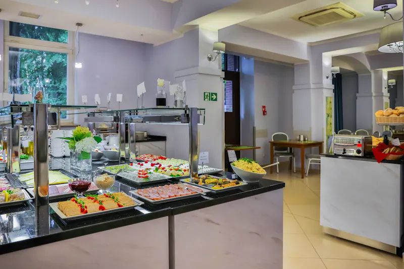 Buffetrestaurant im Hotel Kaisers Garten &ndash; &copy;IdeaSpa Travel