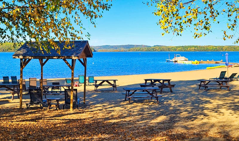 Strand am See - Auberge du Lac Taureau - &copy;Susanne Schirmann - Eberhardt TRAVEL