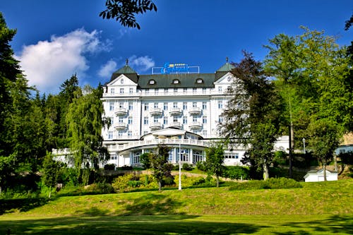 Marienbad - Hotel Esplanade Spa & Golf Resort - Aussenansicht &ndash; &copy; Hotel Esplanade Spa & Golf Resort Marienbad