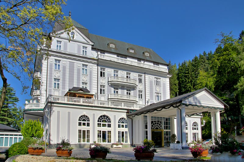 Marienbad - Hotel Esplanade Spa & Golf Resort - Aussenansicht &ndash; &copy;Hotel Esplanade Spa & Golf Resort Marienbad