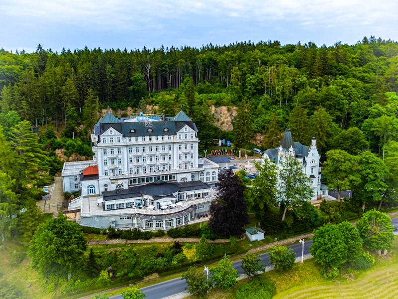 Marienbad - Hotel Esplanade Spa & Golf Resort - Aussenansicht &ndash; &copy;Hotel Esplanade Spa & Golf Resort Marienbad