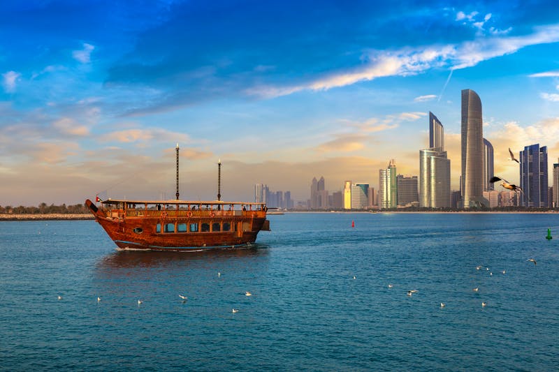 Traditionelles Dhau-Boot, Abu Dhabi - &copy;Sergii Figurnyi - stock.adobe.com