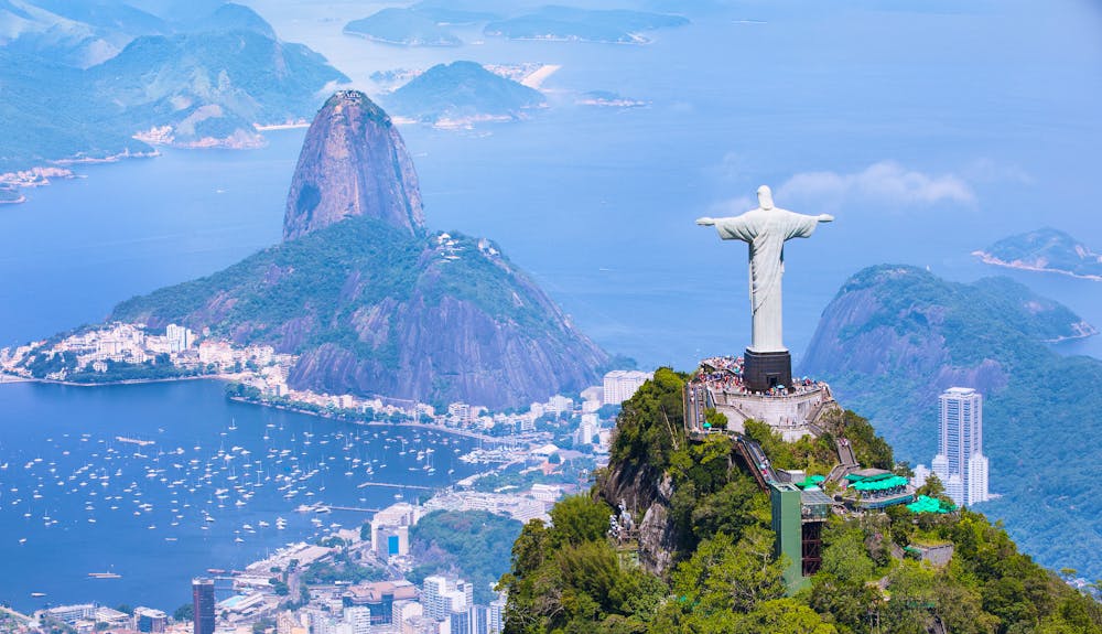 Luftaufnahme von Rio de Janeiro  &ndash; &copy; Dislentev - stock.adobe.com